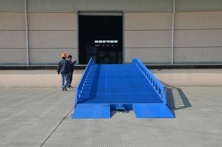 静海移动式液压登车桥